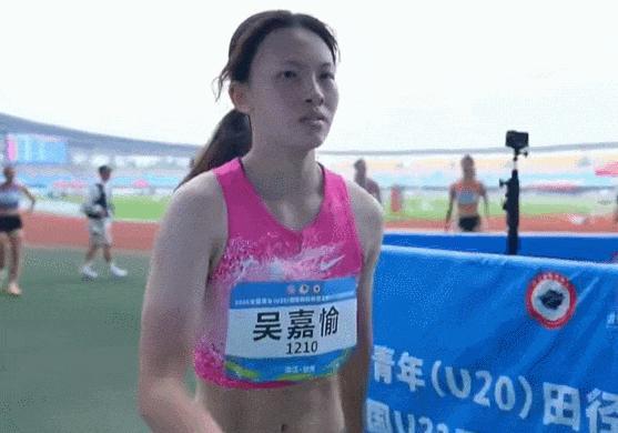 吴嘉愉夺全国青年田径锦标赛冠军18岁吴嘉愉太牛了！全国青年田径锦标赛女子100米