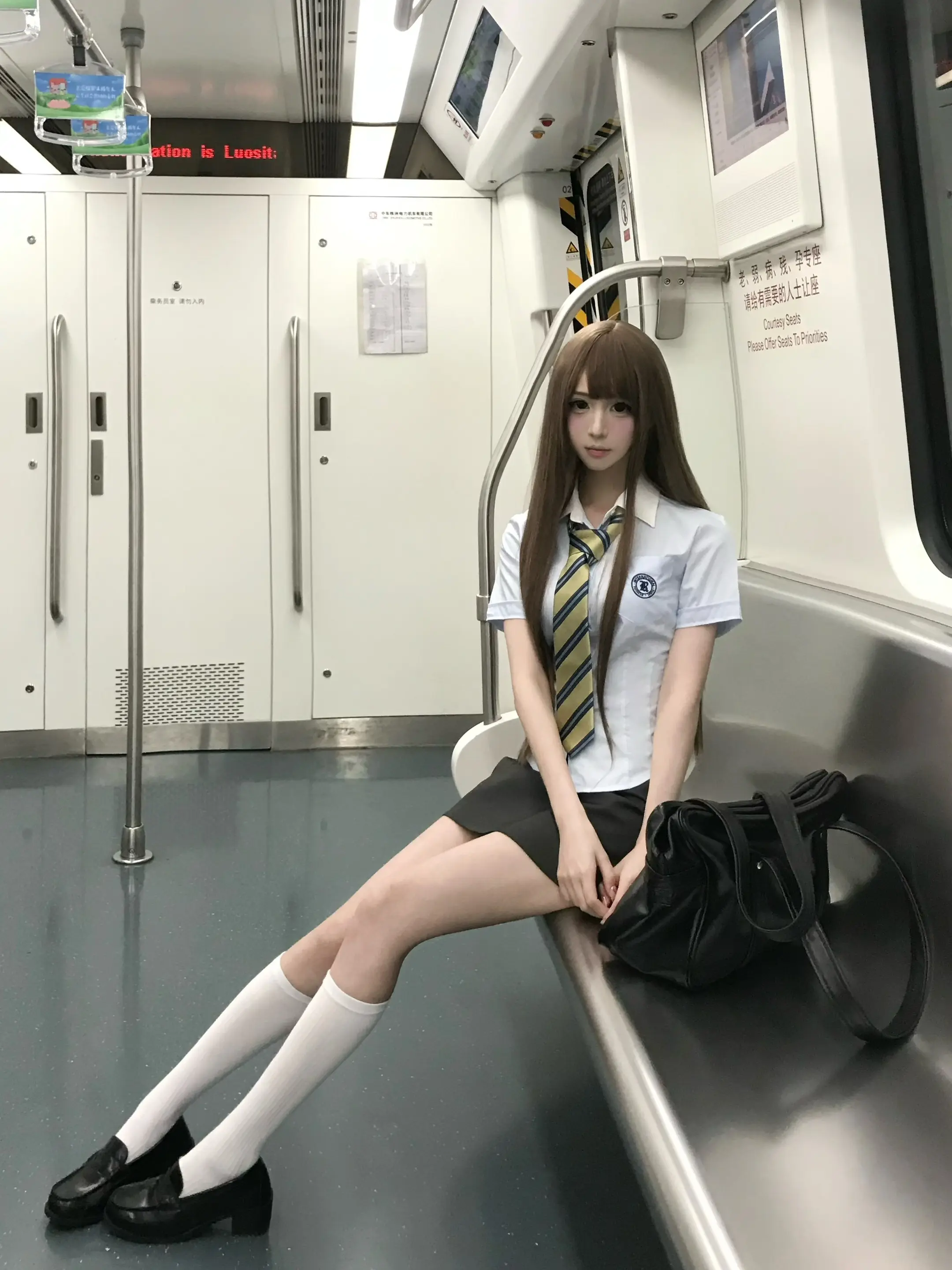 我其实是恶魔 只是偶尔良心发现