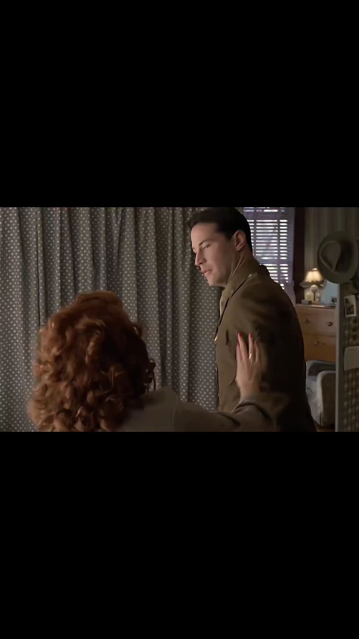 张予曦毕雯珺躺拍太权威了 深情眼 张予曦 毕雯珺 虞书欣