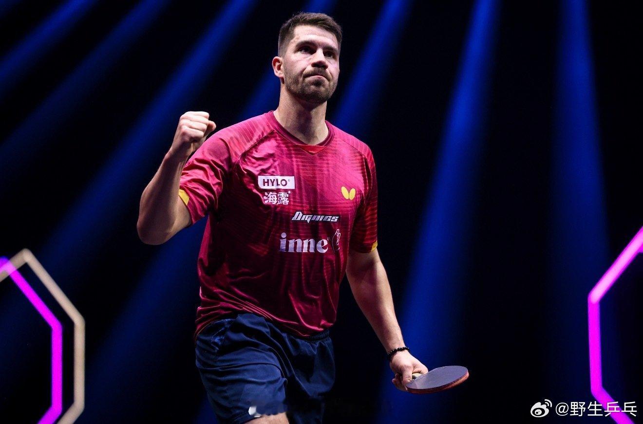 弗朗西斯卡3比2力廉巴德  WTT法兰克福冠军赛男单1/16，弗朗西斯卡让二追三