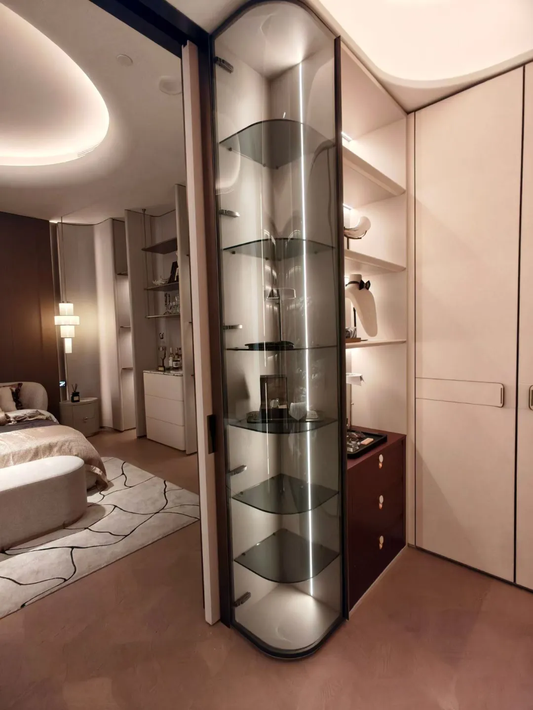 来抄作业！圆弧玻璃门完美落地！