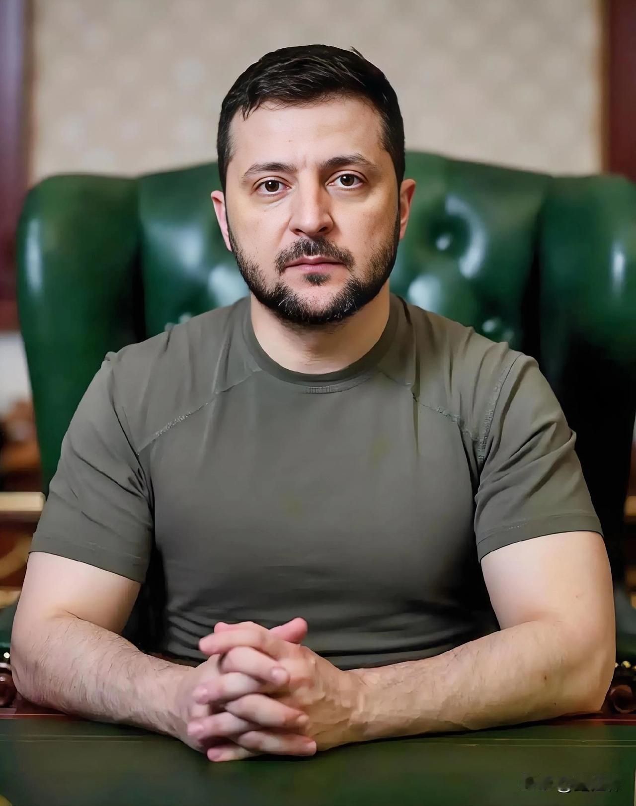 泽连斯基收到美国的“28点和平计划”泽连斯基如果同意总统之路可能也就走到头了！