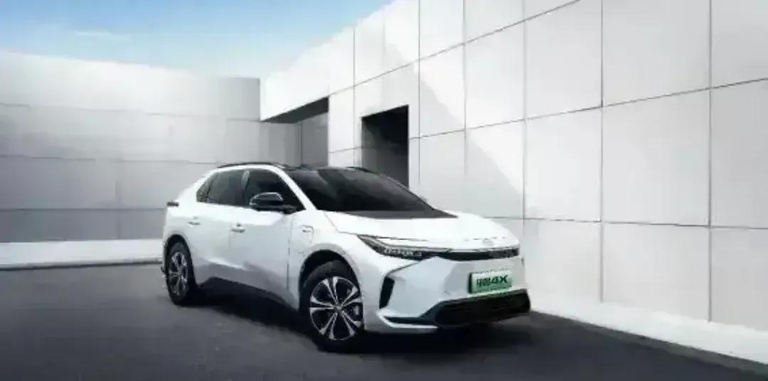 2024年买车不纠结，记住这口诀:
1、要面子:买宝马
2、要豪华:买奔驰
3、