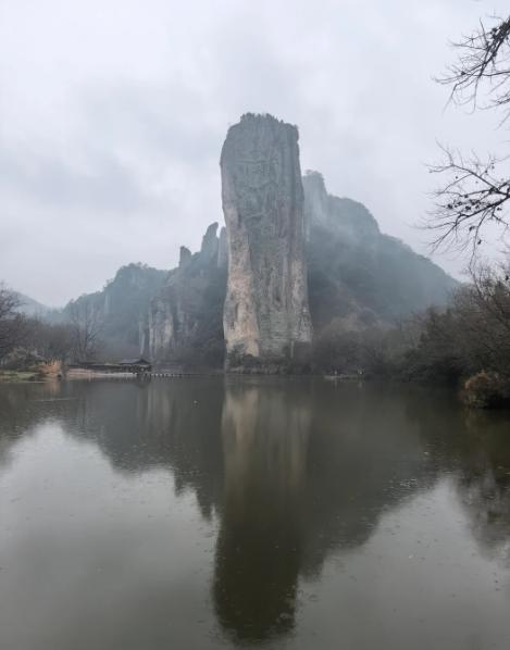 兽医分超临床22分，这届考生太清醒
亲爱的朋友们大家好，我是海林小百科，今天我们