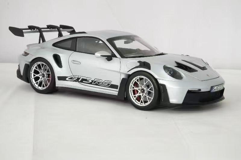 Norev品牌推出了保时捷911（992 ）GT3的合金模型，标价798元，估计