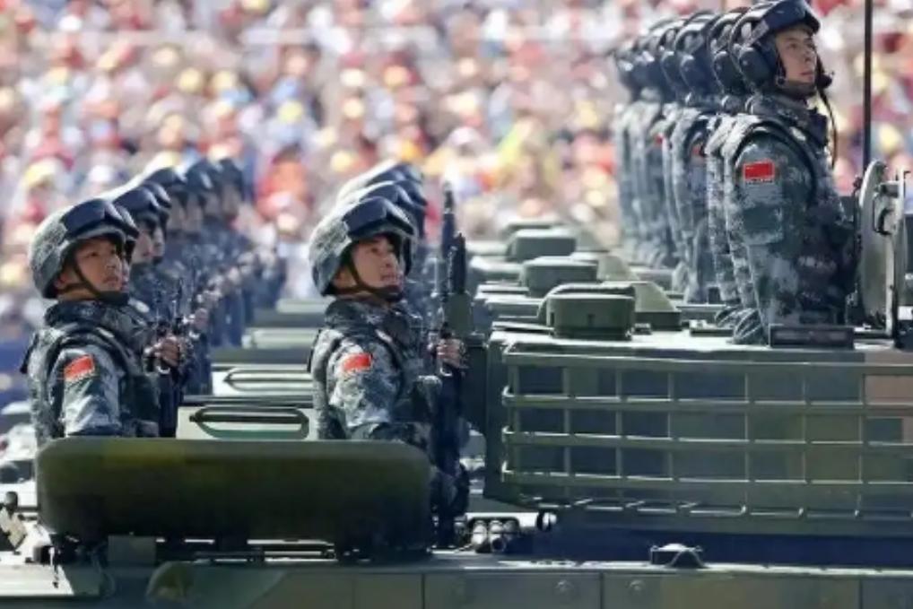美伊这一场军事较量，彻底让全世界警惕中国！它们不约而同地问出了一个极其关键的问题