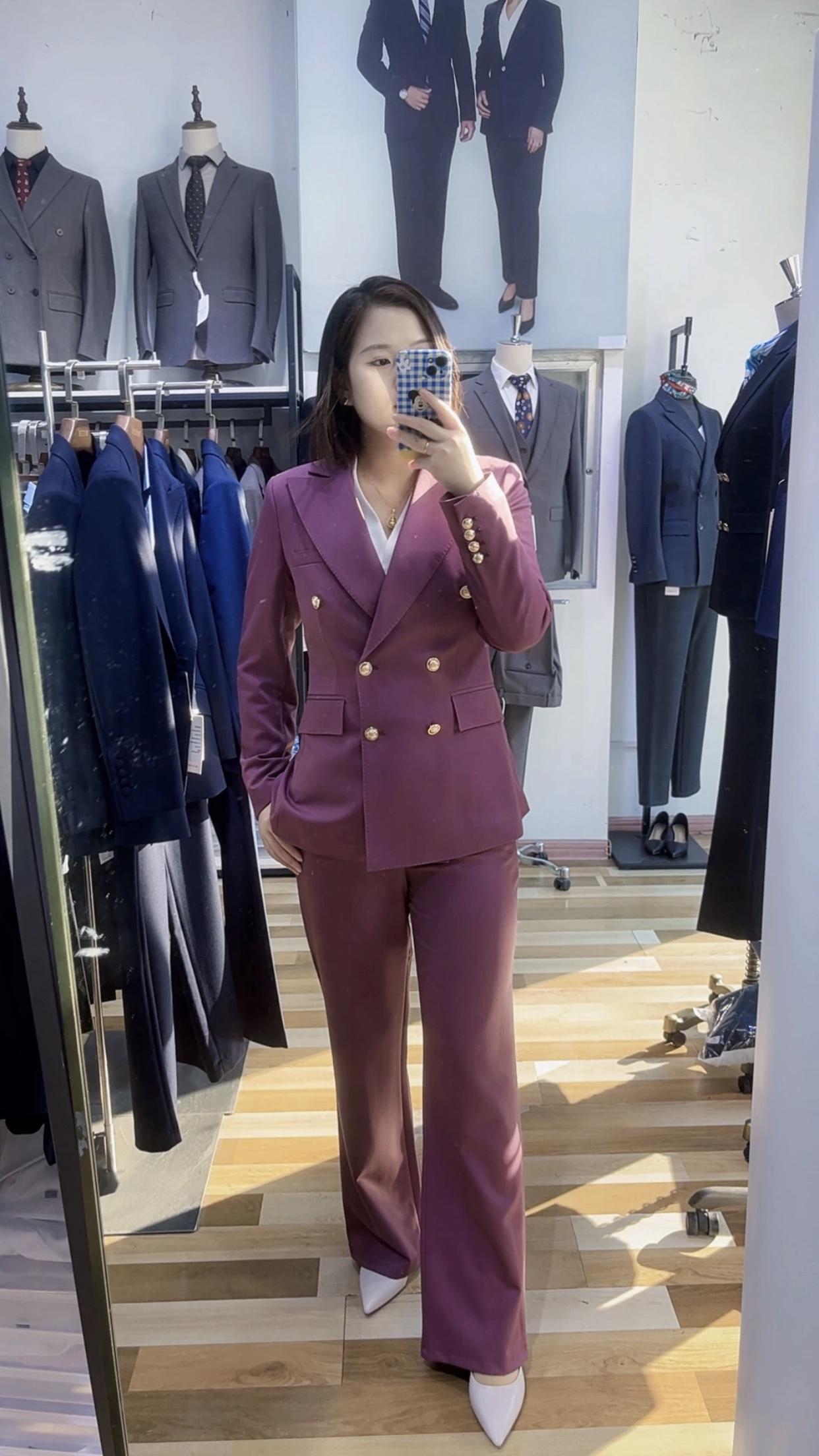 在穿搭上如何穿出高级感?同色系穿搭往往能营造高级氛围。