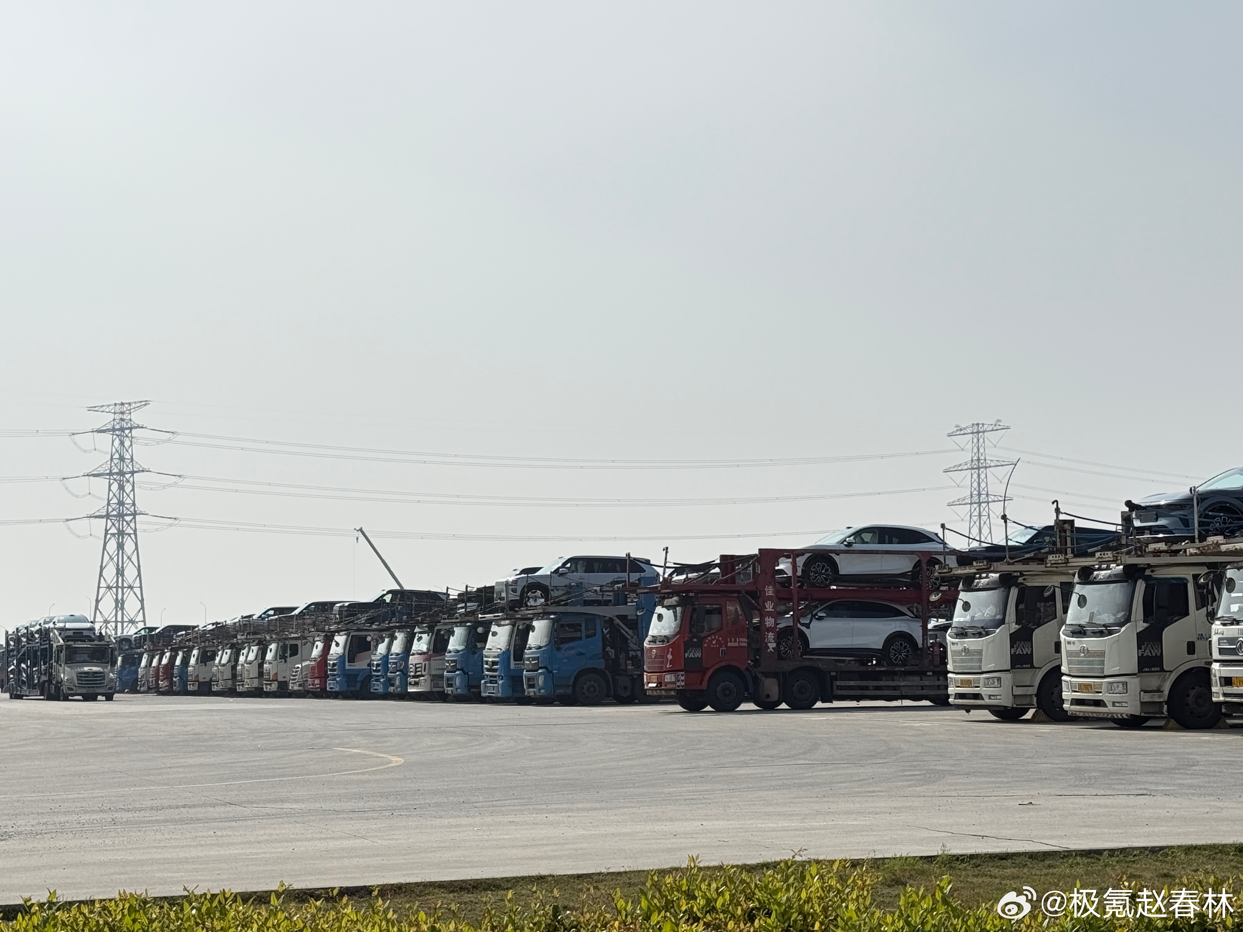 感谢互联网的兼职云监工的工友们，极氪发运也在努力中！假期发运工作也一样在加速推进