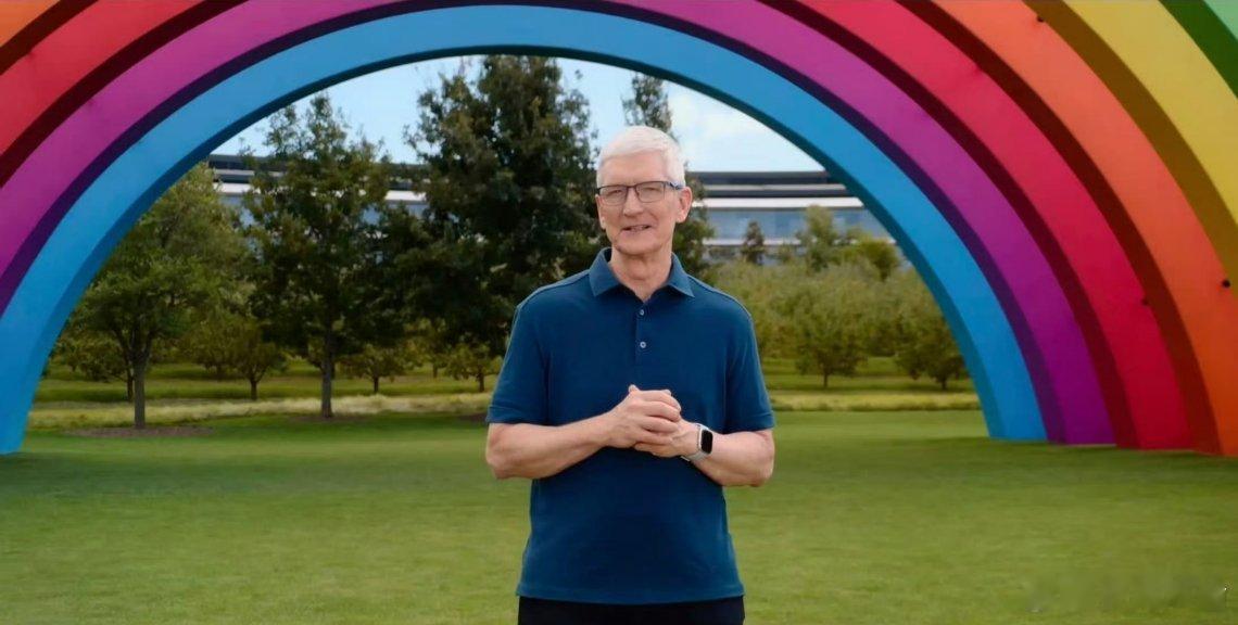 啊啊，还是喜欢发布会开场那一幕，他走出来说good morning，没有库克的苹