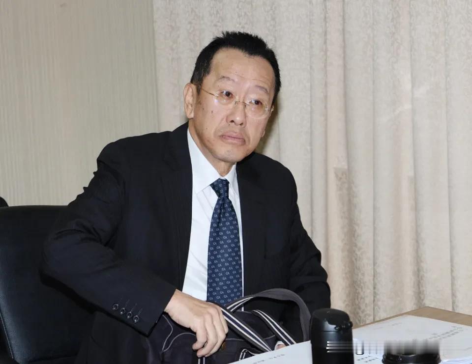 顾立雄要对大陆海警船动手了？6月8日，他把大陆四艘海警船进入台湾东部海域的常态巡