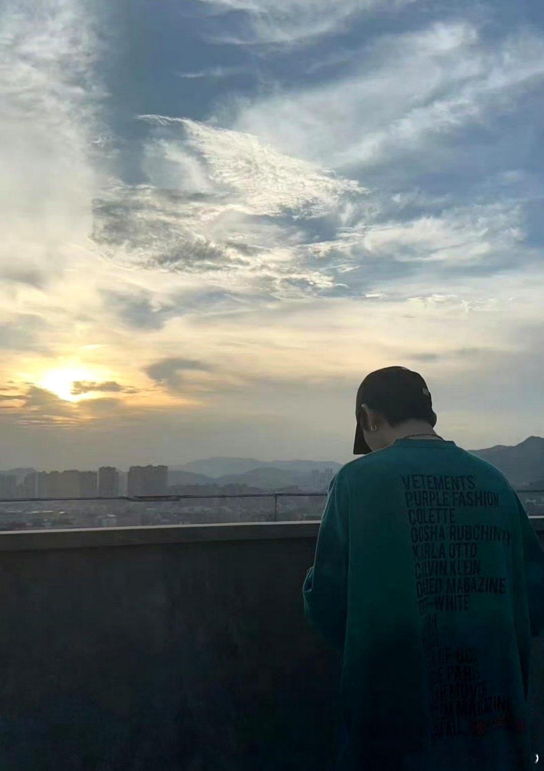 人心是最复杂的东西，也是最值得敬畏的东西。敬畏人心，是不轻易伤害别人的感情，不随