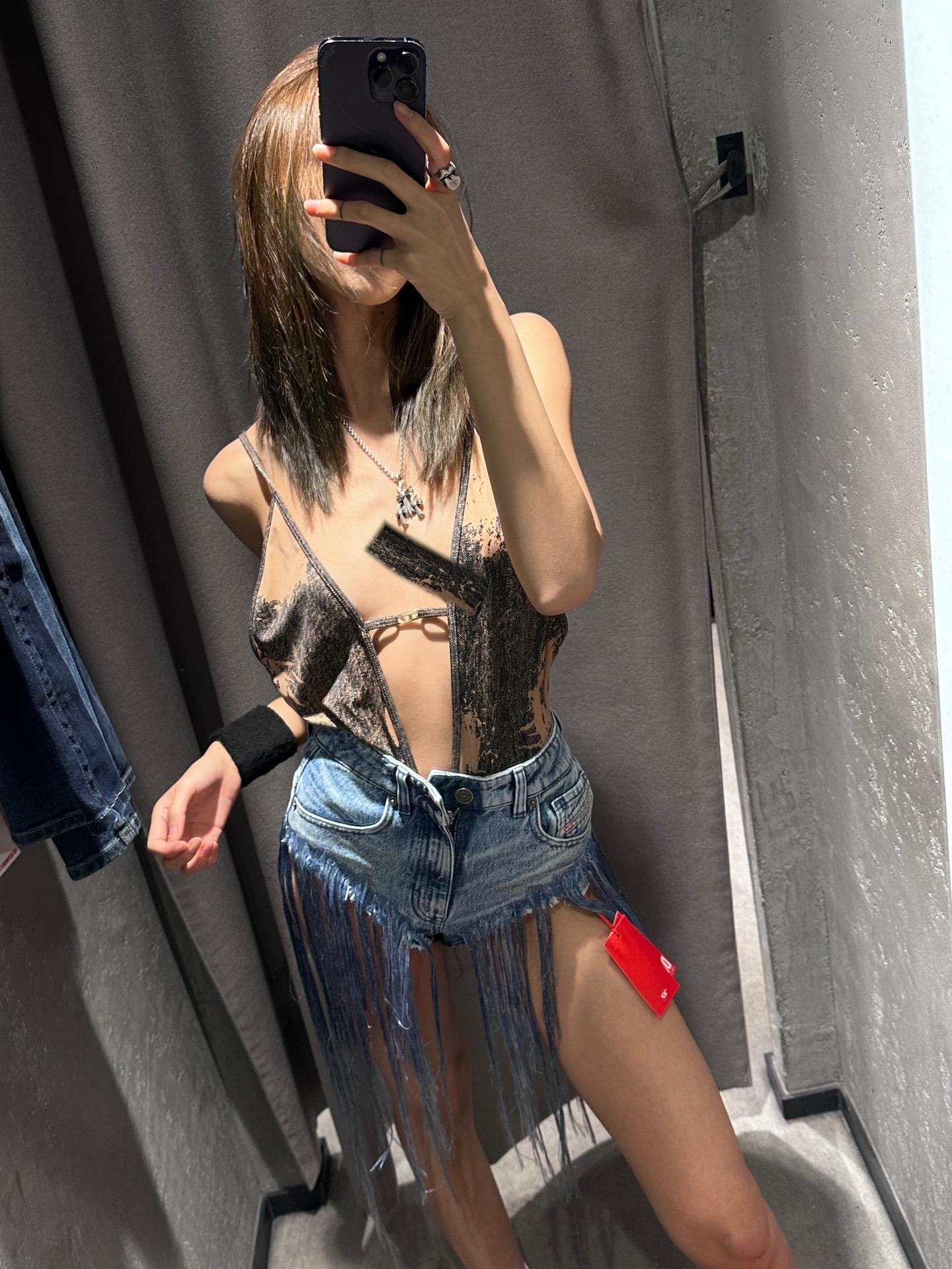 今年的diesel好辣。