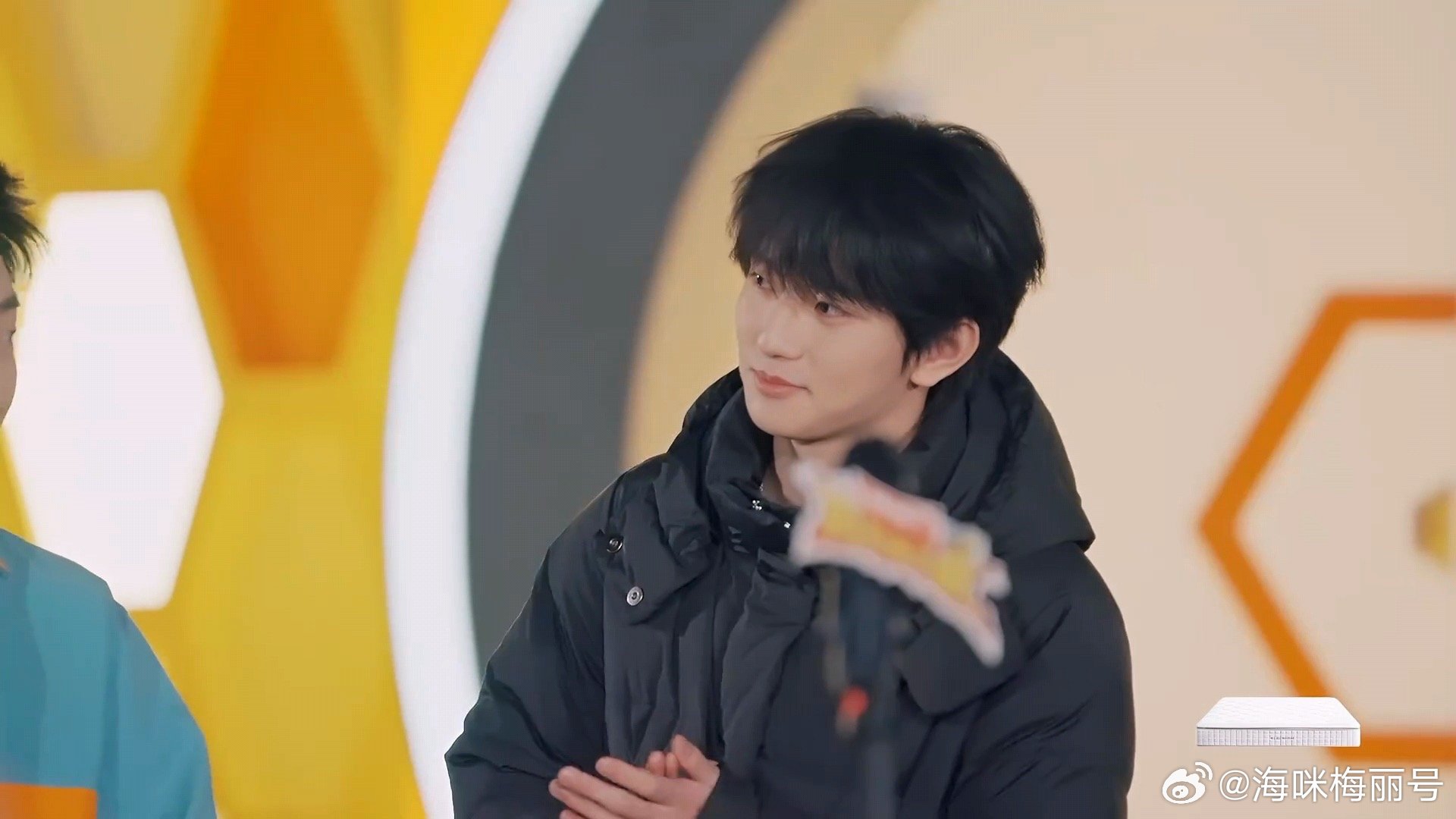 让让穆祉丞吧他还得回公司周五晚高疯 穆祉丞从弹射起步到被罚下场，整个过程不到一分