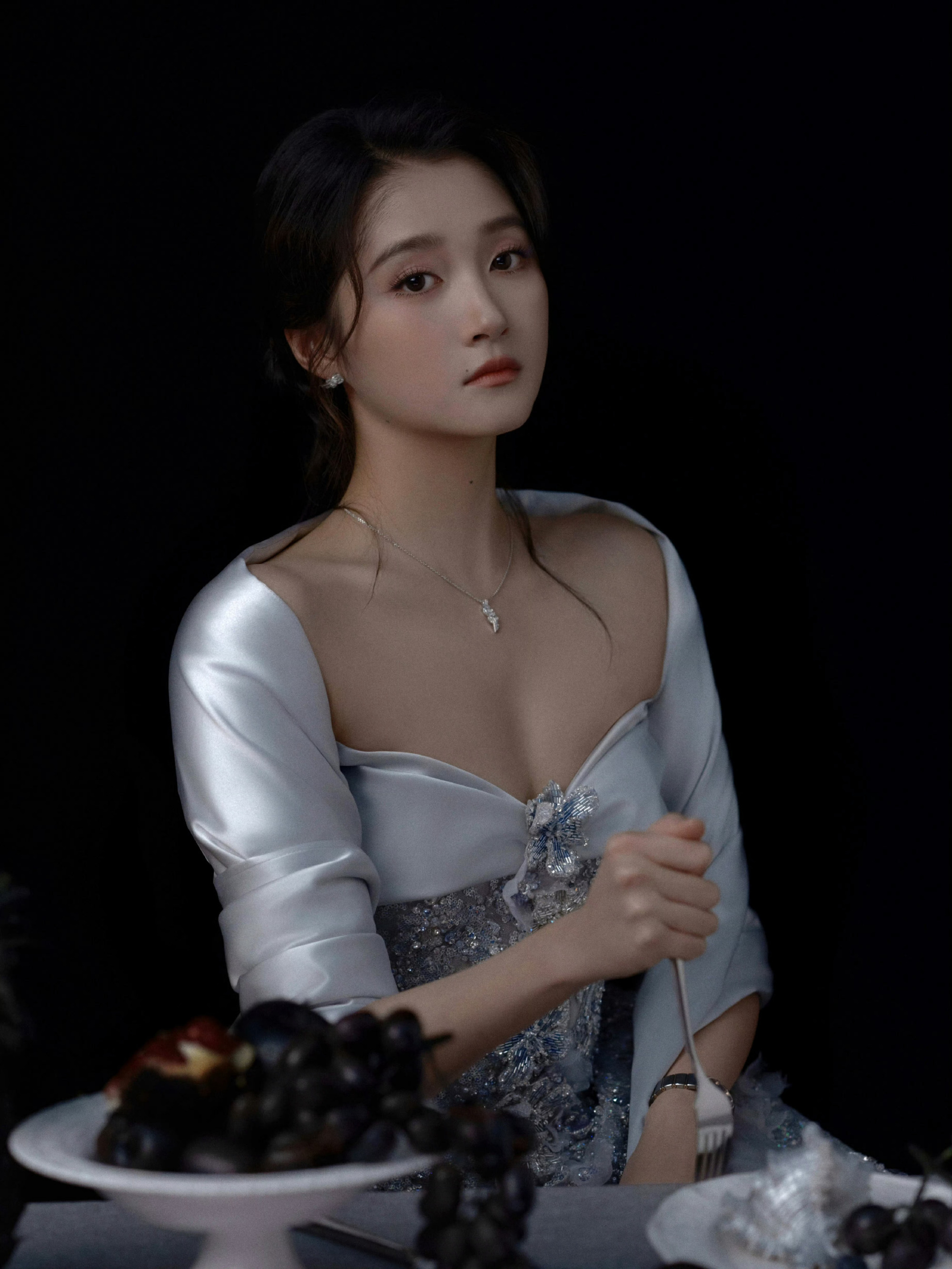 关晓彤一如既往的美！超喜欢晓彤在王牌里的表现，特别好！ ​​​