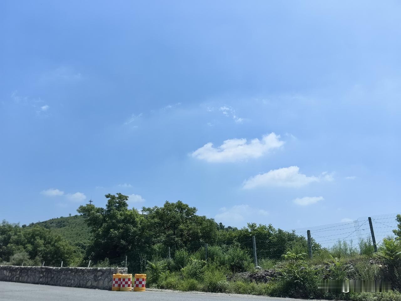 无所谓啊！
不给单价，给流量有啥意思呢？
给一万流量，不值一元钱的话，不是白给吗