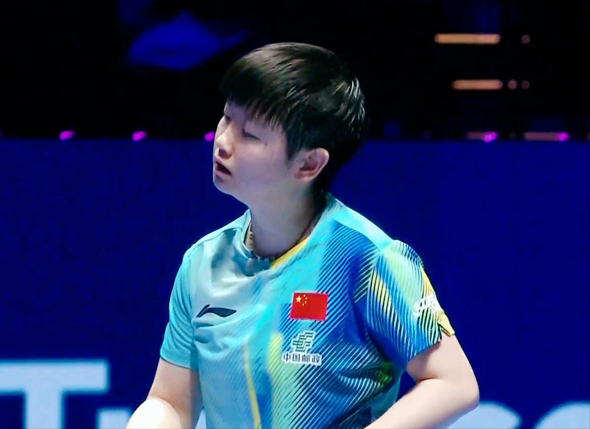 突发！孙颖莎怎么有了一张黄牌？

前三局
孙颖莎1:2落后，

第四局
孙颖莎3