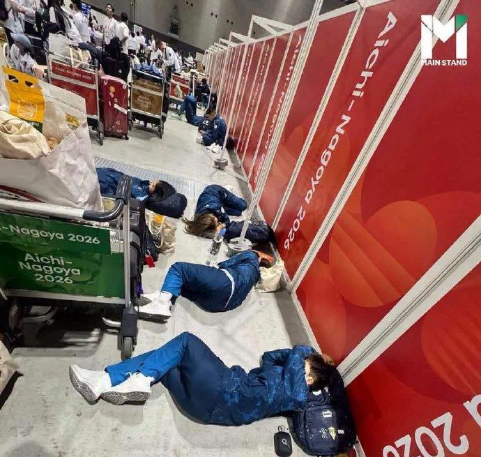 名古屋亚运村变集装箱，各国运动员集体失眠，省钱省到哪去了？
这几天网上都是名古屋