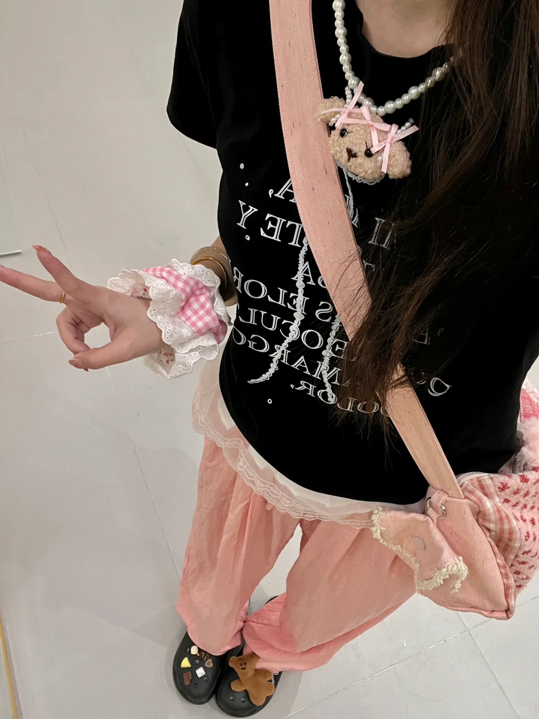 ootd·黑粉配舒适又好看~穿这套去看Kitty咯！