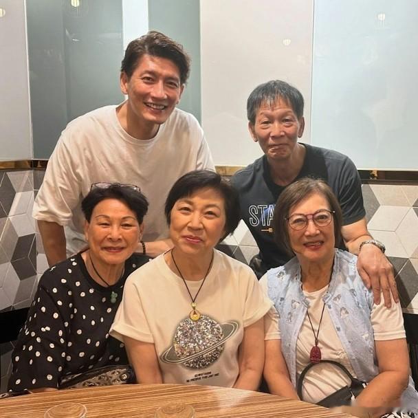 前TVB女星、有「御用惡女」之稱的梁珊，其兒子Alex證實她已與世長辭，享年81