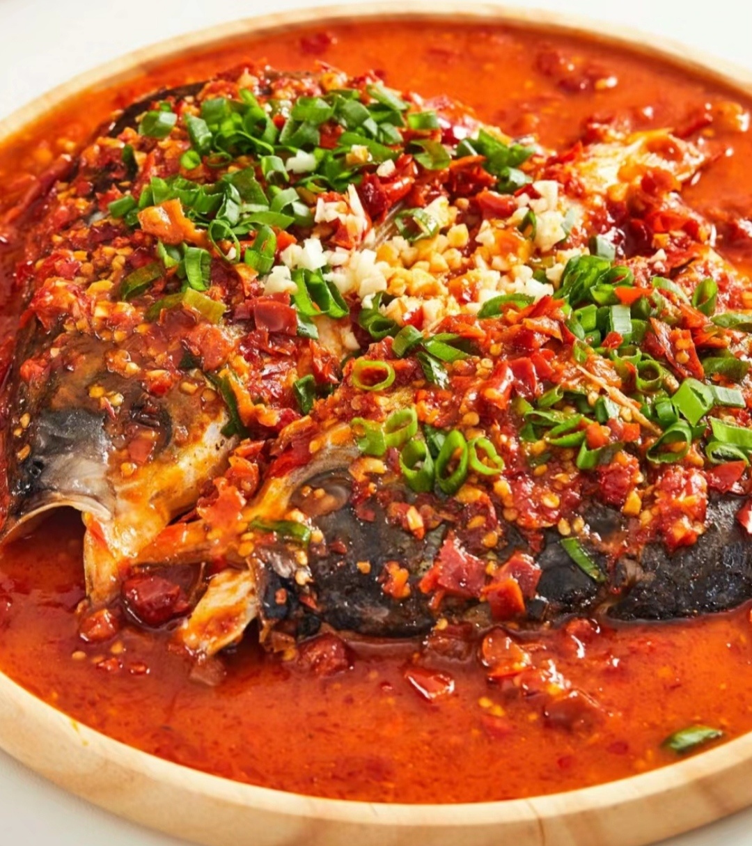 #米其林大厨求着学湖南红烧肉#  臭豆腐、米粉、剁椒鱼头、辣椒炒肉……湖南美食数
