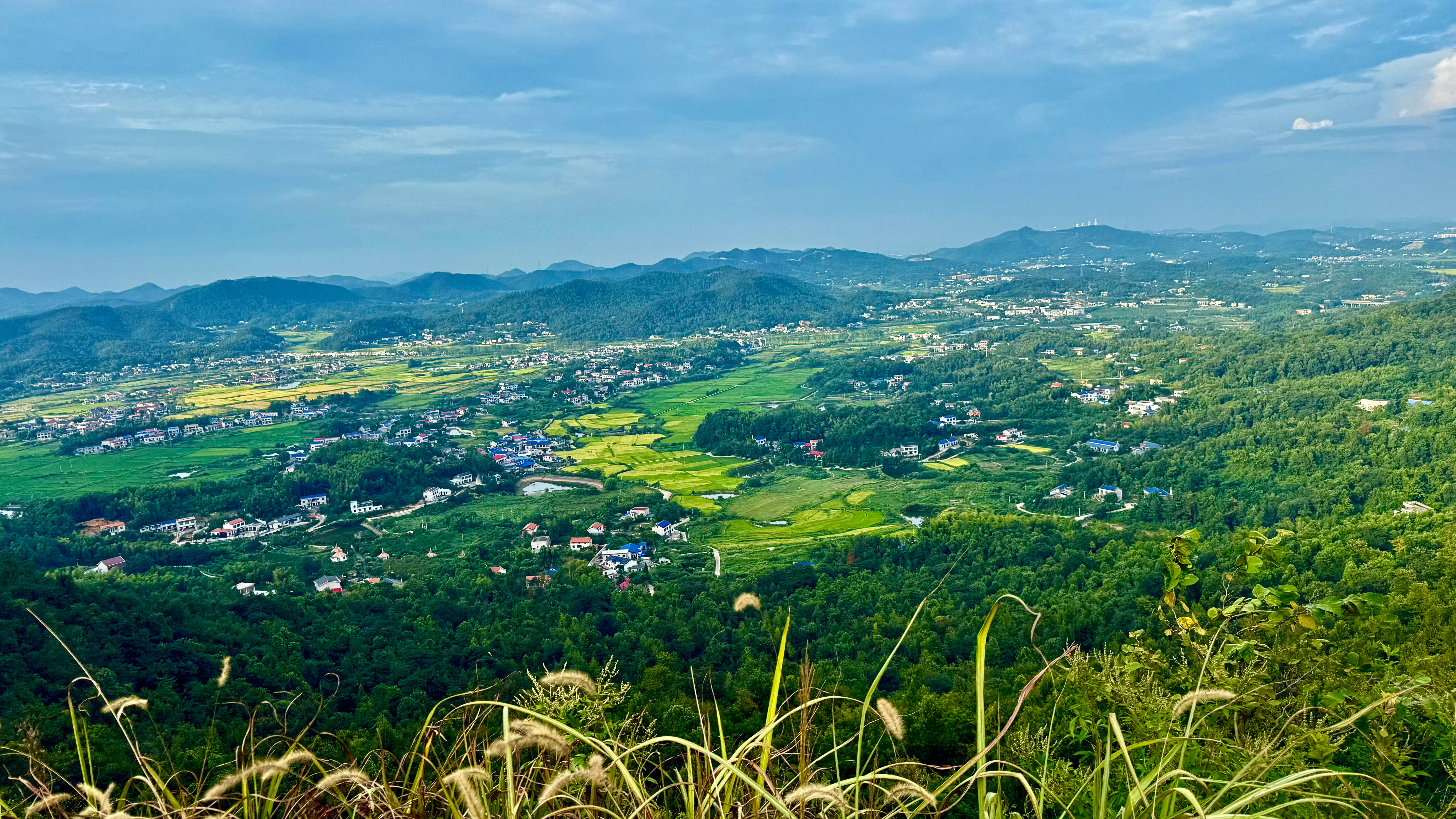 心态认知浮盈非实利，落袋方为真炒股先修心，心定股才稳认知之外无盈利，运气赚的终亏