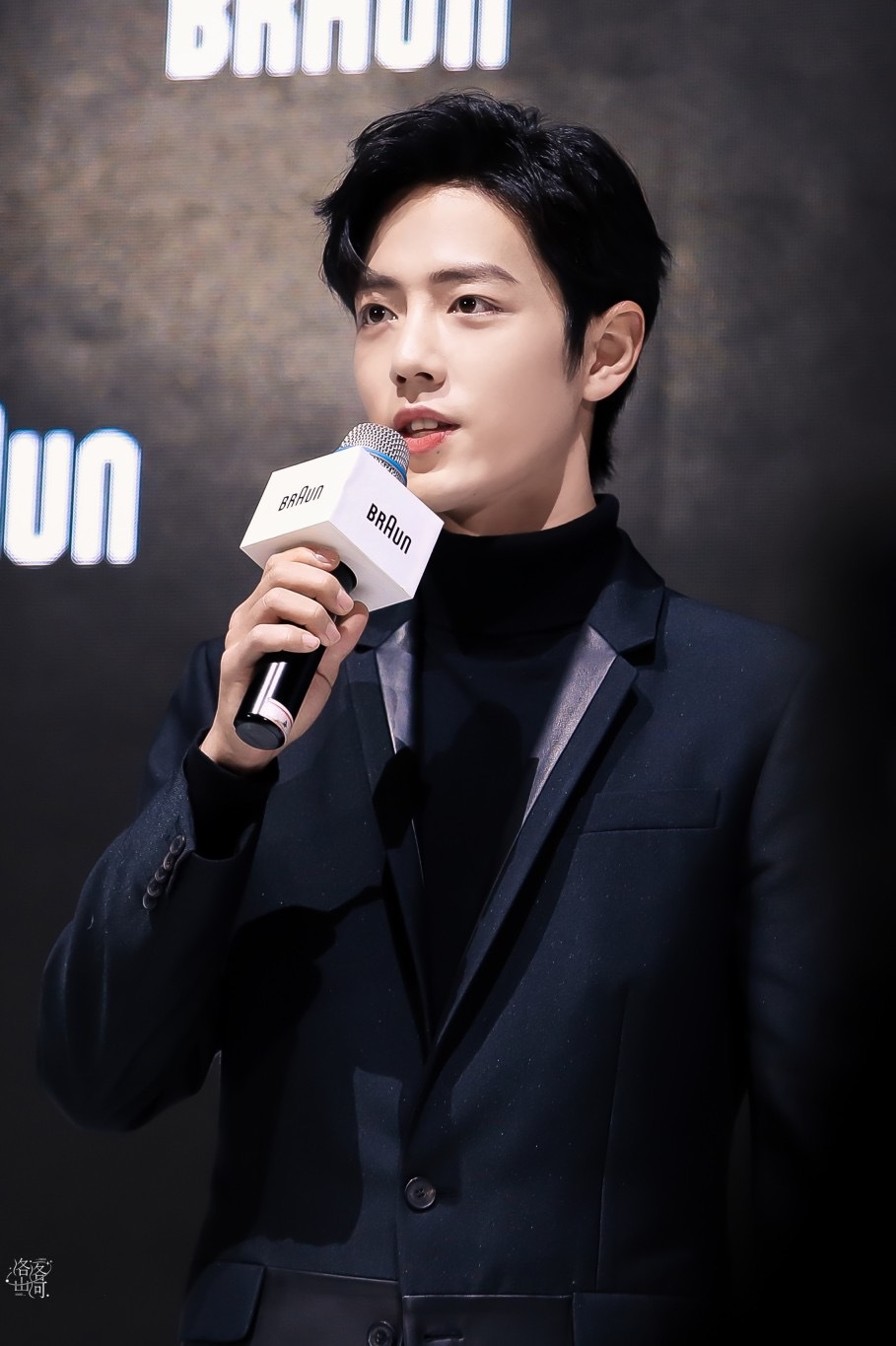 如果你是一颗星星，那么我愿意做整个夜空，只为了环绕你旋转。尚界z7携手肖战登陆北