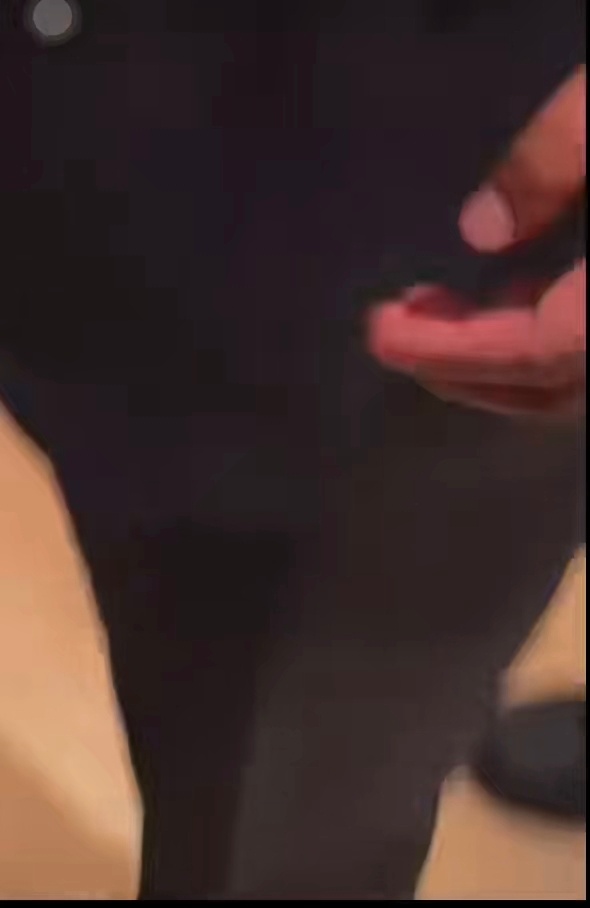 你们这些造//💊传递虚假消息的人是没有心还是没有母亲？且不说他是受害者 他被s