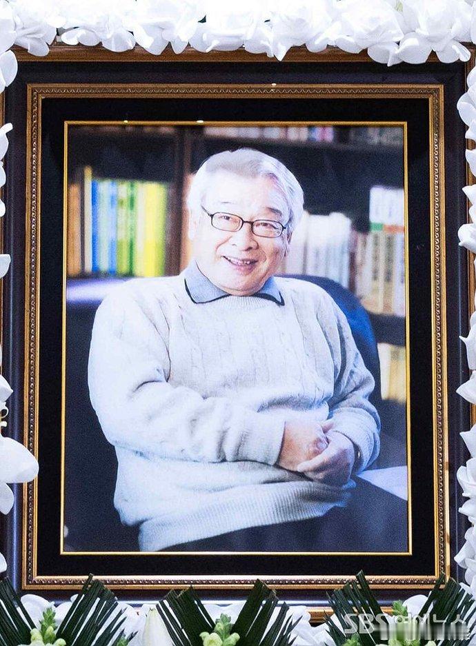 李顺载遗像公开，《搞笑一家人》演员纷纷送上花圈：你永远的儿媳！ 