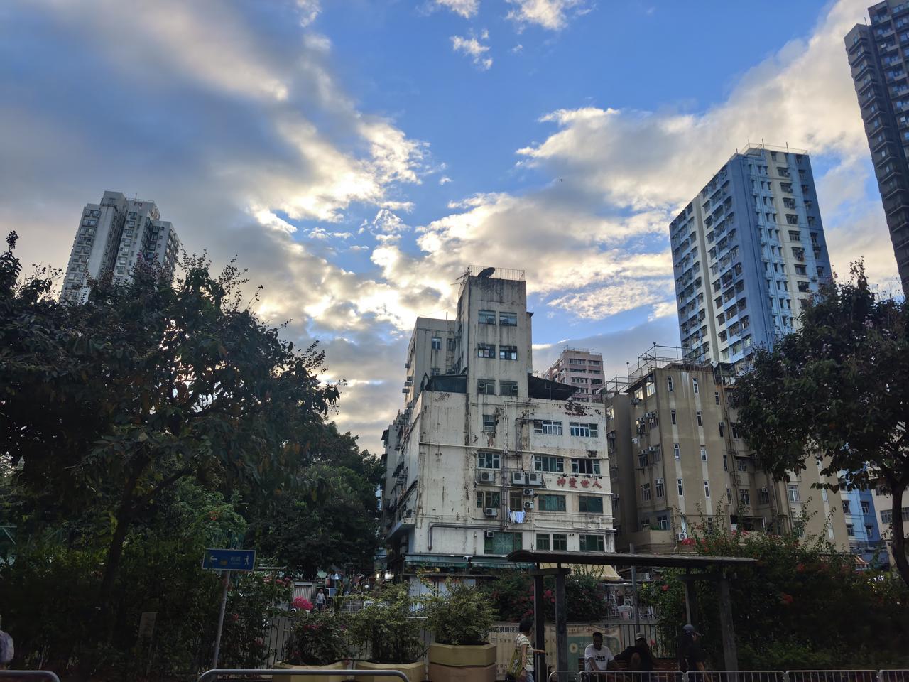 当下这个环境，可以说很多人都过得很焦虑，事实上他们工作和生活的状态都不是很好，简