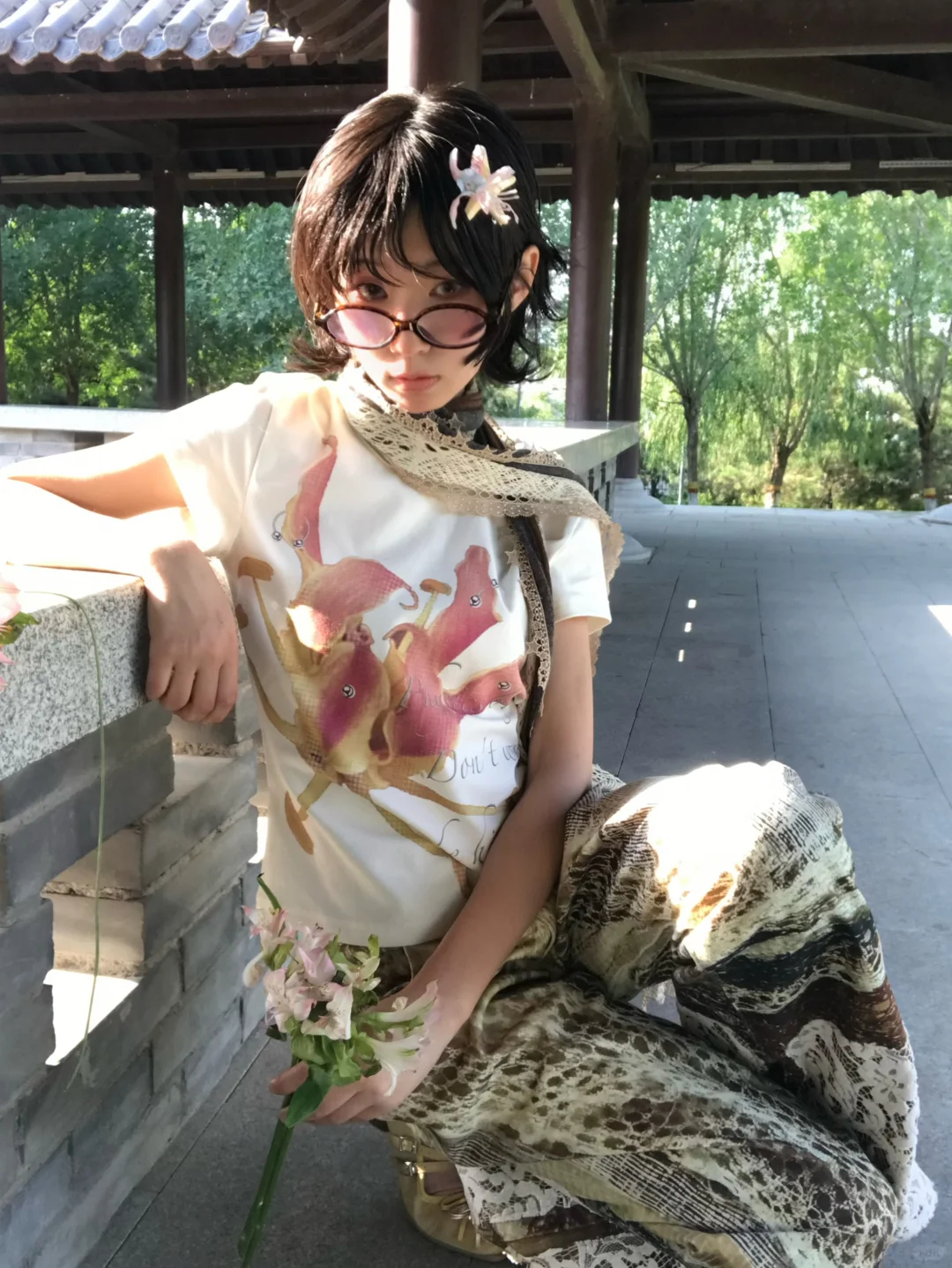 时间在血管里流动，带着深紫色的沙粒 