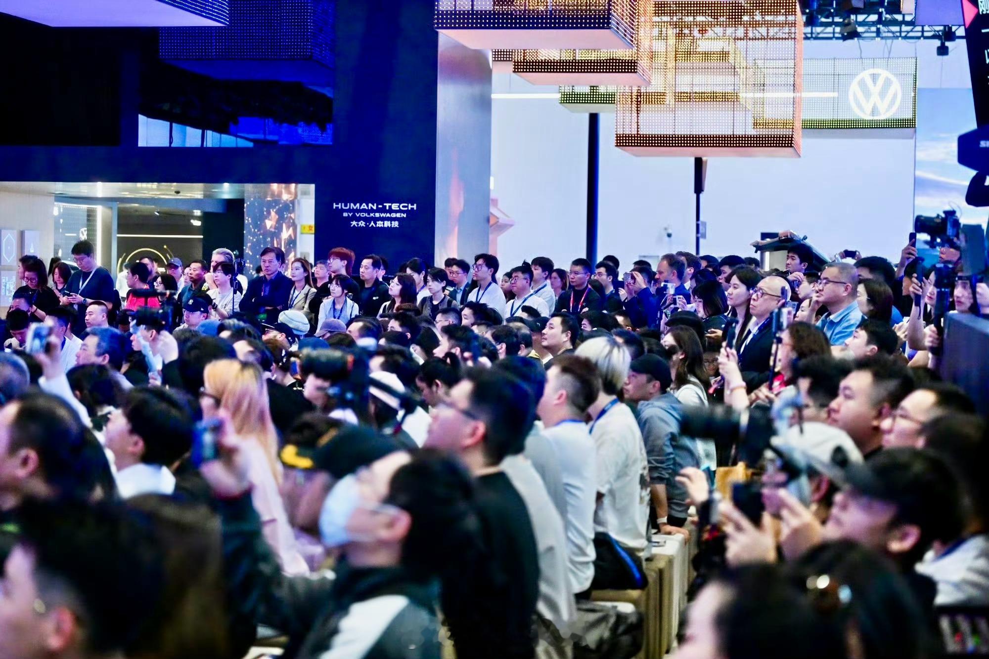 29.98万起大众9X真香北京车展新款ID. ERA 9X来了！一款六座增程SU