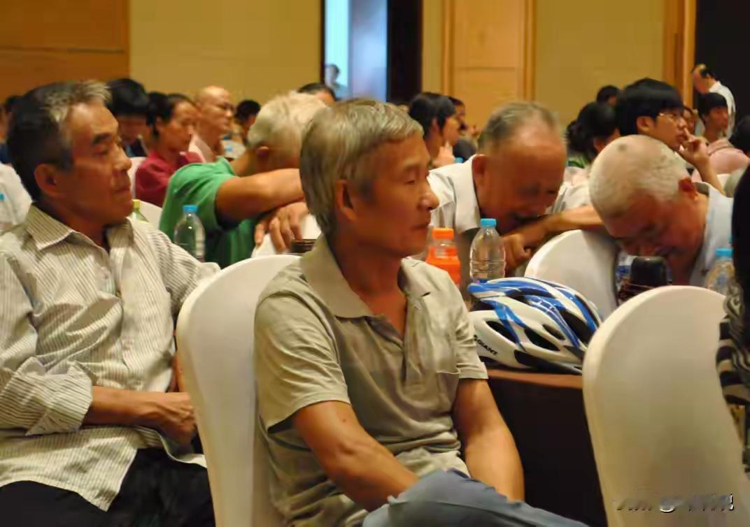 3万玉石床、4200万旅游骗局！银发族成诈骗目标，根源根本不是“糊涂”！
 
骗