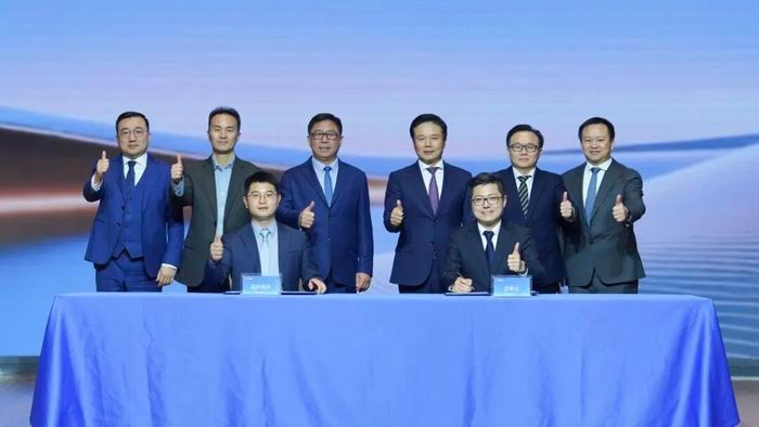 近日，国轩高科与巴斯夫在合肥签署战略合作备忘录，共同开发下一代固态电池技术。此次