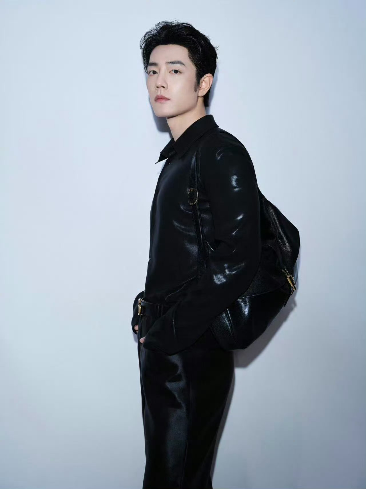 肖战演绎Gucci Primavera 系列礼服刚刚在米兰时装周发布的最新季古驰