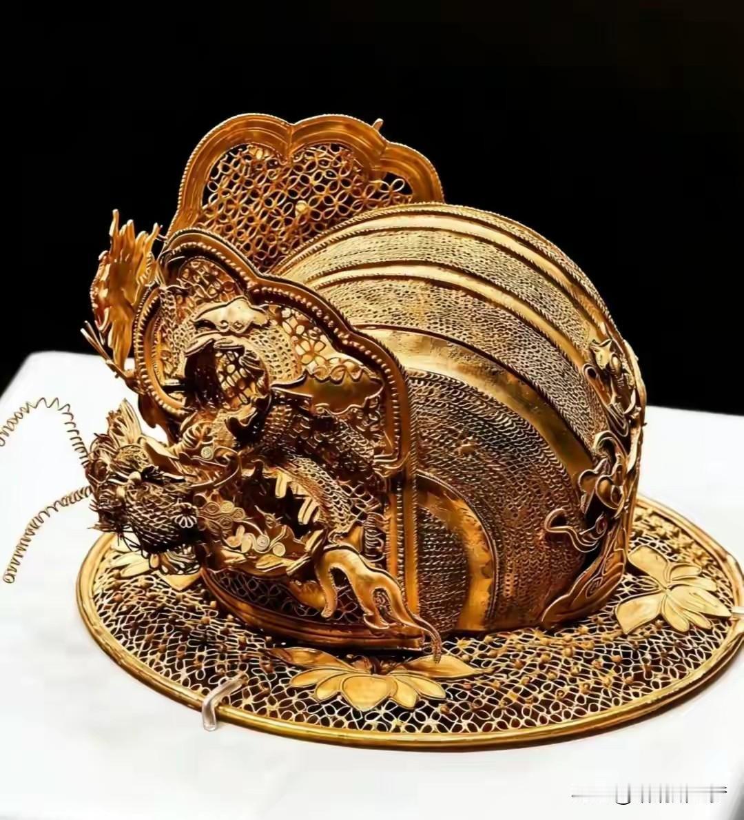 冠冕金黄（金冠冕 ）