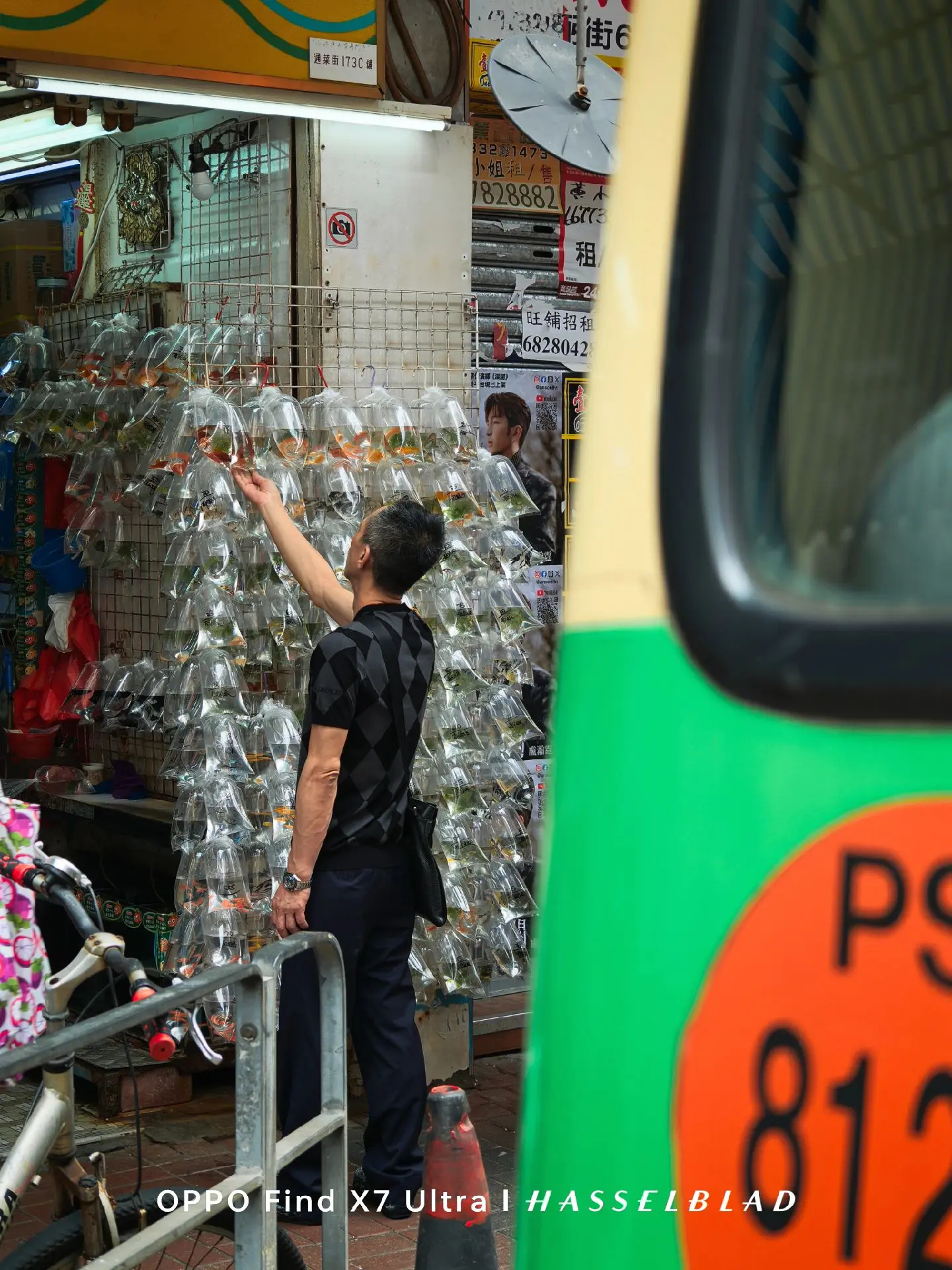 不知道拍什么的时候，就去趟香港吧！繁华与市井
现代与传统
在香港如此自然融合 
不知道拍什么的时候
去到香港总会给人拍不完的动力 
所有照片由 OPPO Find X7 Ultra 拍摄