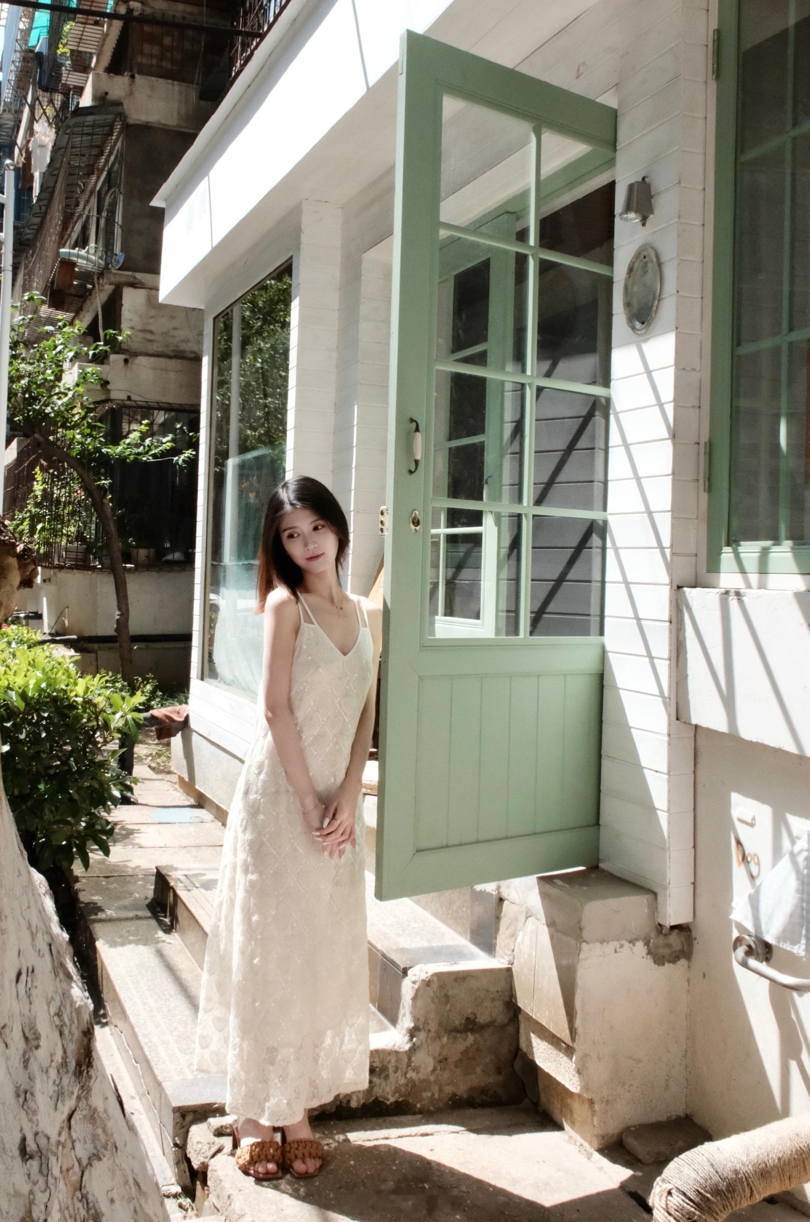 愿你 我 我们像阳光一样明媚喜欢现在的自己和生活状态 享受生活带来的松弛感 从容