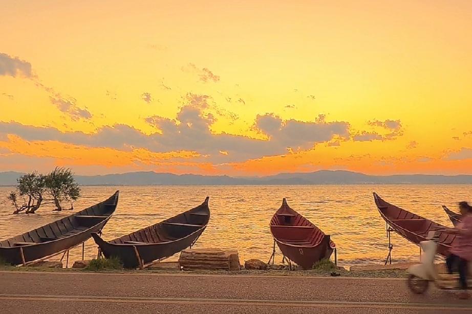 原来这才是成年人最舒服的爱情，以前总觉得爱情就是天天连在一起。

两个人，你想我