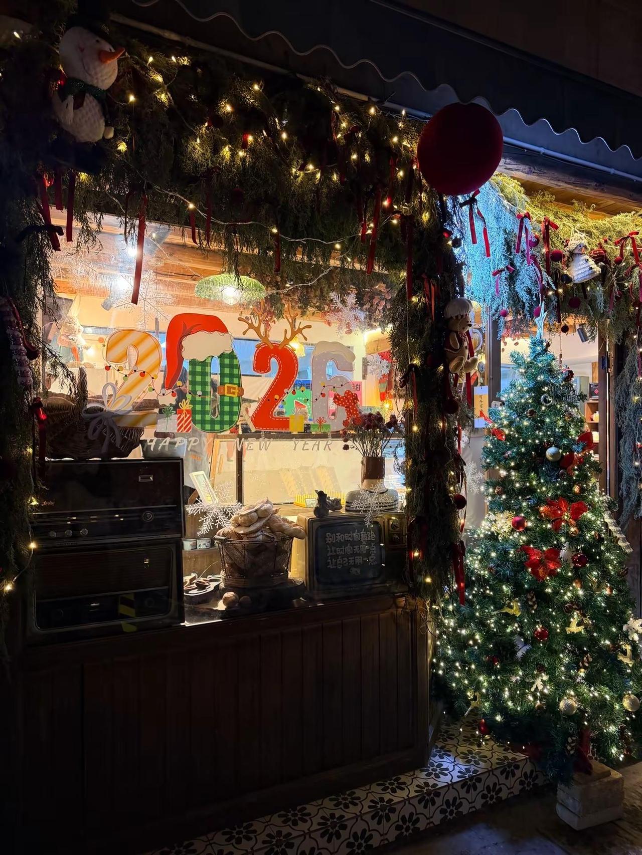 幸福的瞬间有很多 我最享受这一种 姐妹相聚快乐时光 旅游让生活更美好 自由和远方