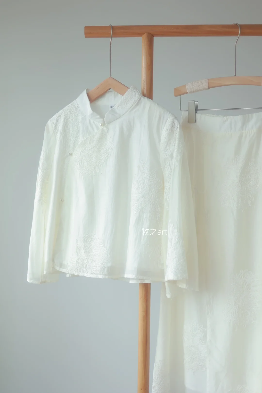 温柔新中式|提花刺绣上衣加半裙