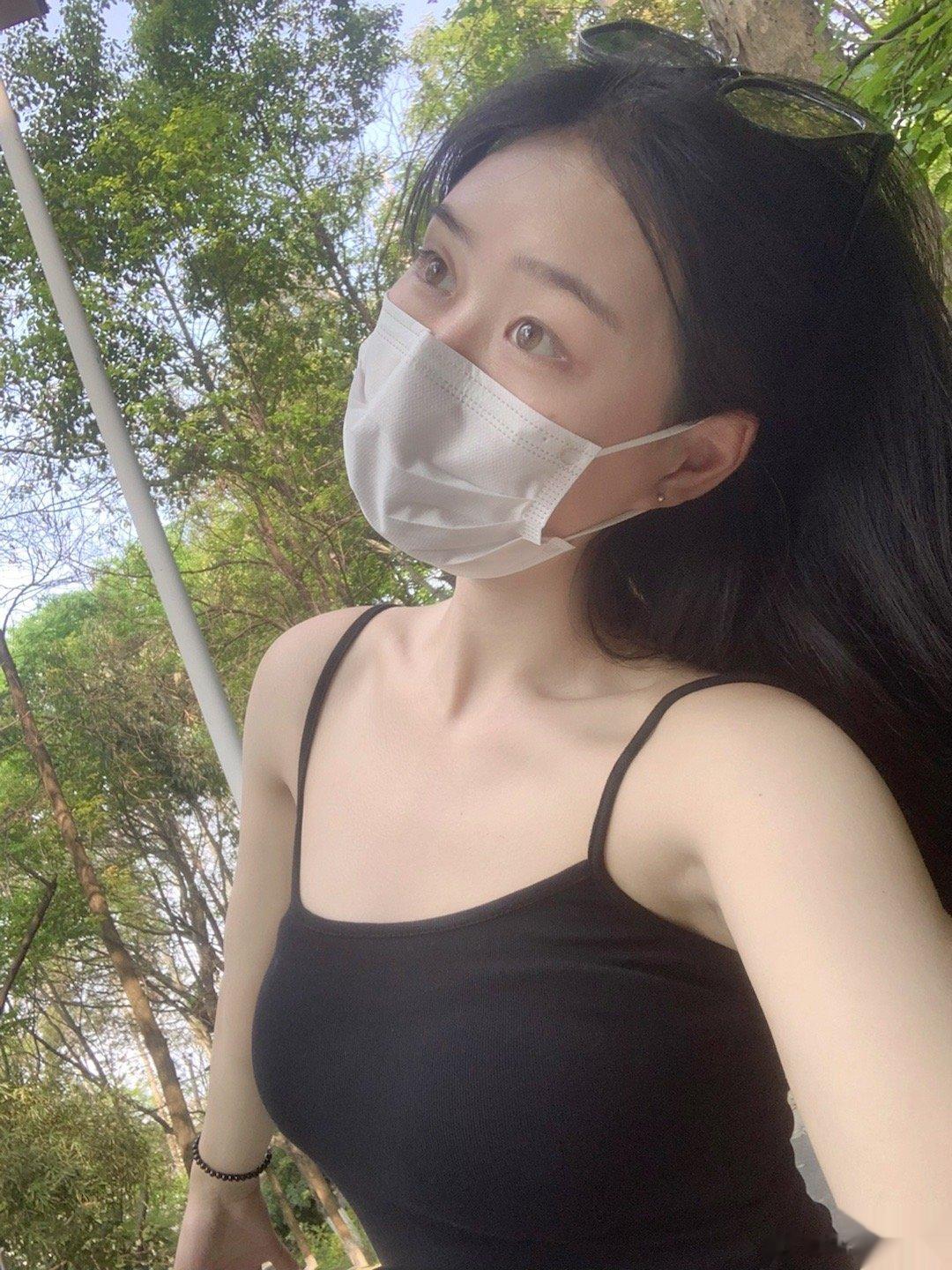 沿路的花会一直开 ​​​