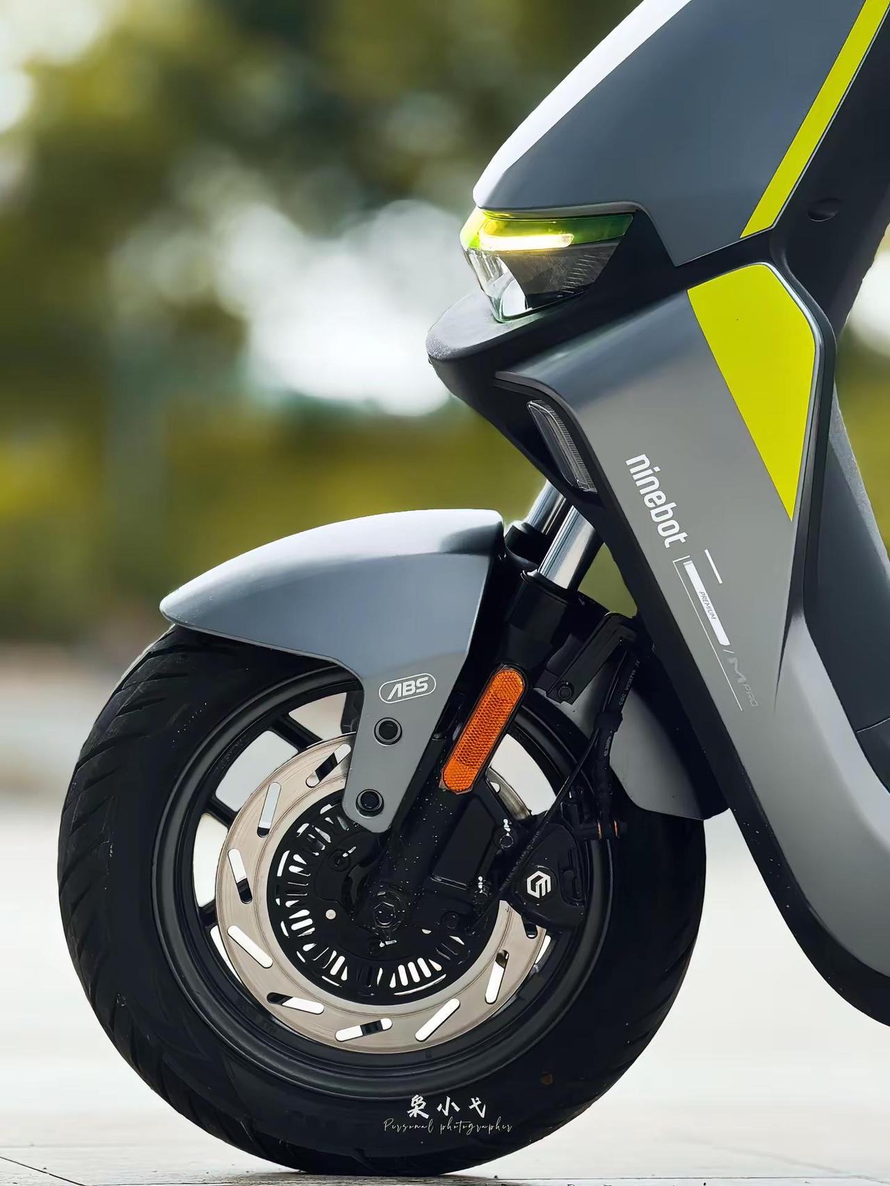 机械师 1 的外观设计永远那么经典耐看。M 系的热销，让我越来越期待八月份 M5