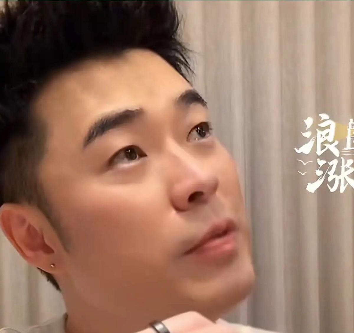 陈赫腰椎滑脱，医生一句话戳破真相：理疗只能管一时，结构性的伤永远回不去了。
L5