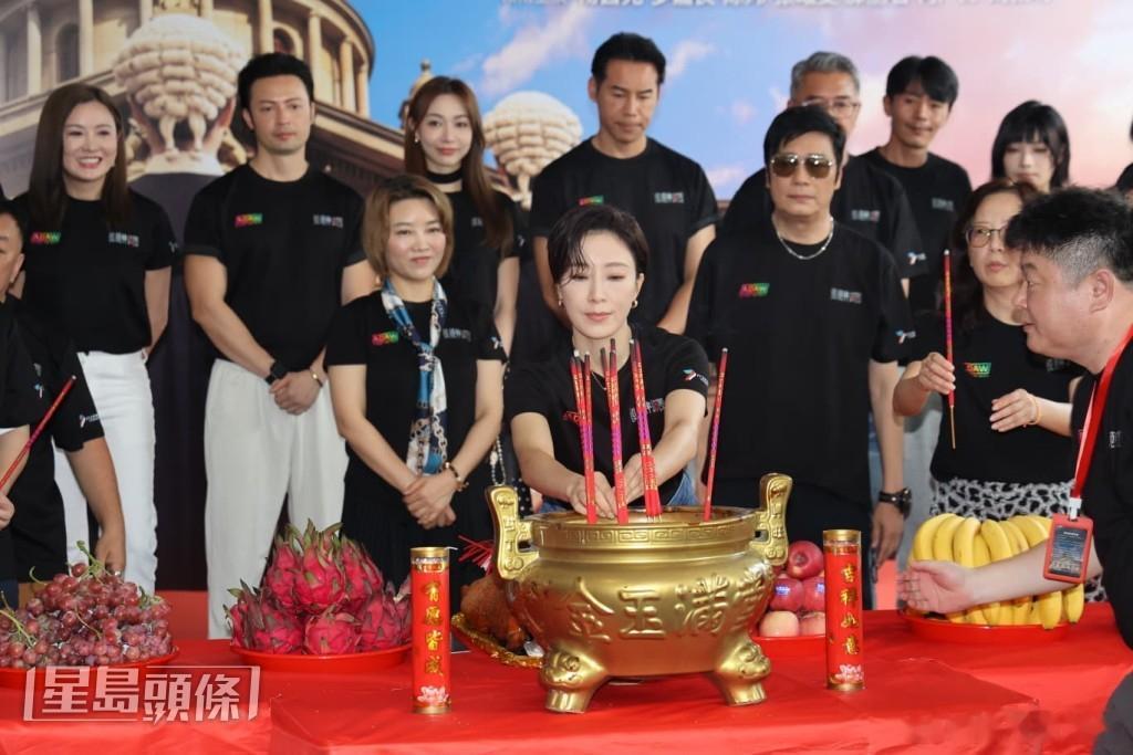 楊茜堯清爽短髮被指撞樣袁潔瑩 食龍眼上火突然失聲 相隔20年與羅嘉良再合作演複雜