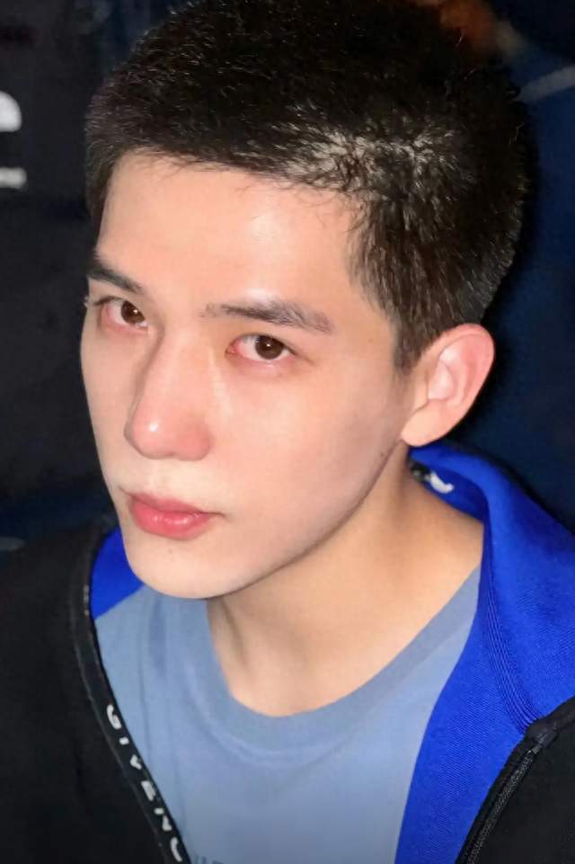 王安宇不愧是高材生：这次上热搜，真正有说服力的是解题过程