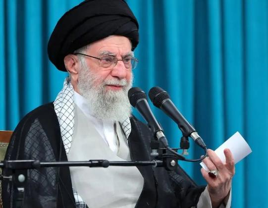 以色列打巴勒斯坦，没人帮。以色列打黎巴嫩，没人帮。以色列打胡塞，没人帮。以色列打