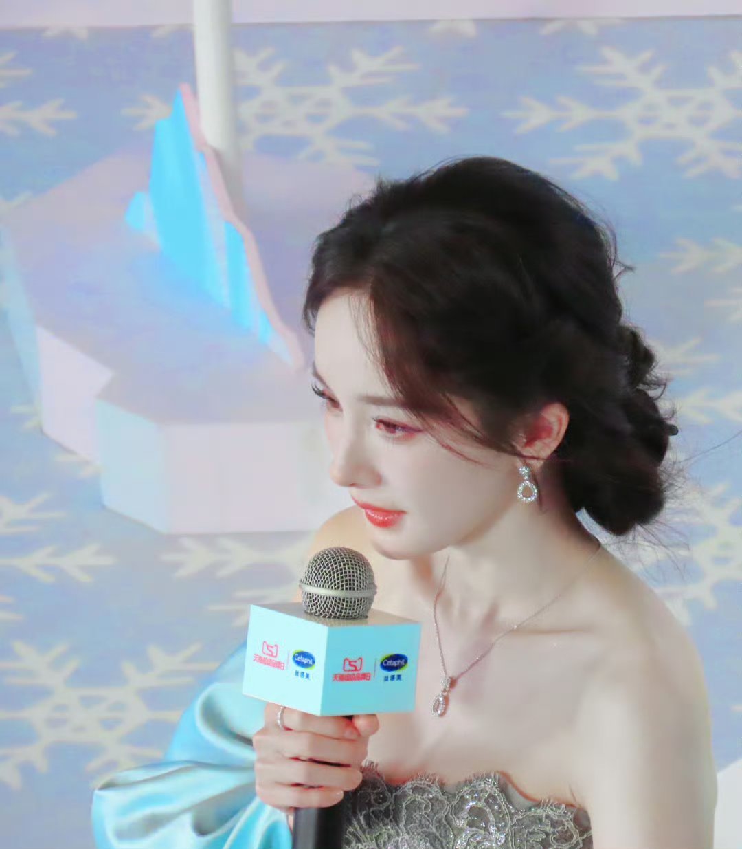 杨幂 ym杨幂涂山红红 ym杨幂 狐妖小红娘月红篇 ym杨幂 “风起云涌之时，又