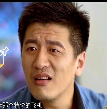 说实话，我刷到张雪峰的捐款账单，心里咯噔一下。
这家伙，给郑州大学连着捐了六年，