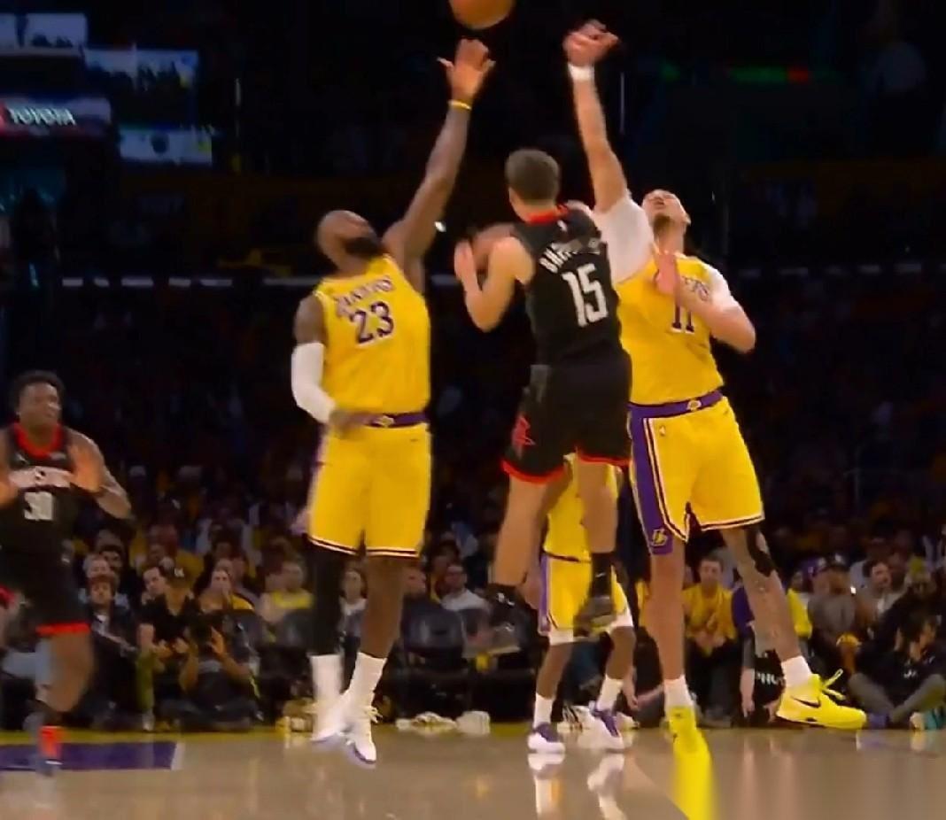 老詹的防守被低估了！谢泼德谈詹姆斯：“勒布朗的防守被低估了。”“当你面对勒布朗的