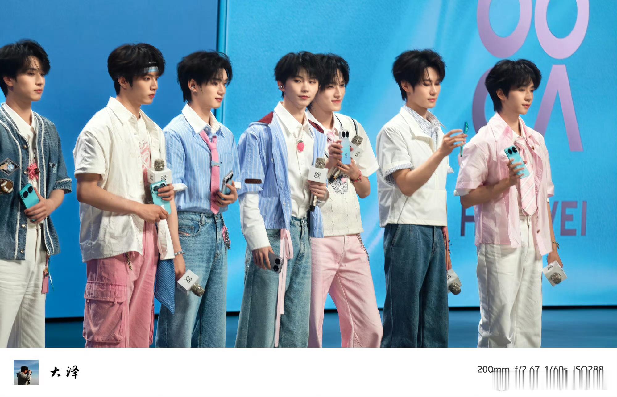 时代少年团演唱会节目单好几个曲目好听期待的不过有些完全是在恶搞弟弟们吧